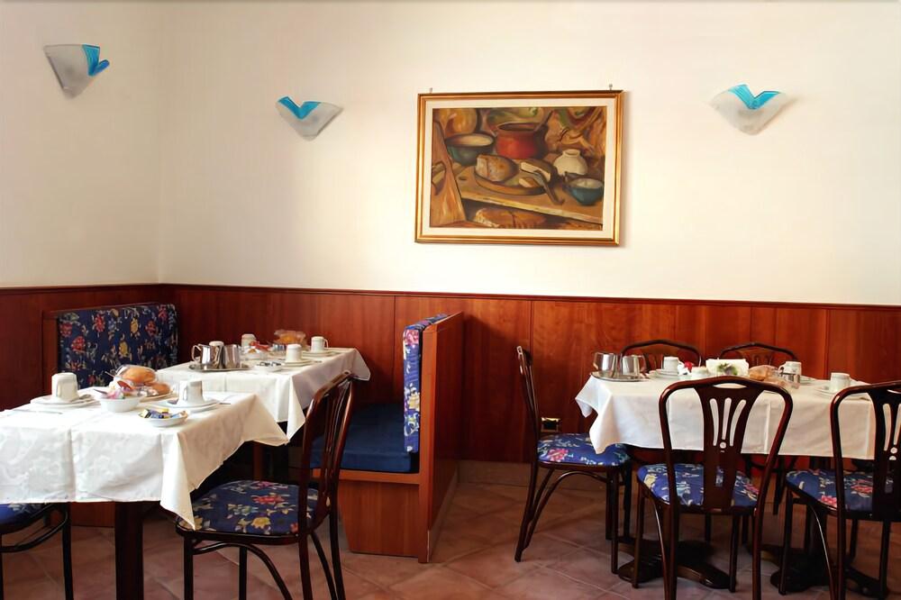 Albergo Carla Pont-Saint-Martin Εξωτερικό φωτογραφία